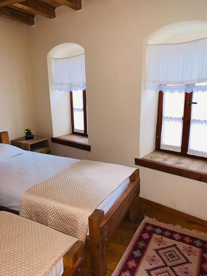 Guest House And Hostel Val-Mar Гирокастра Экстерьер фото